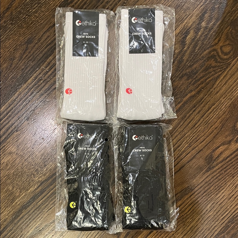 Ethika Men's Crew Socks - White and Black Set